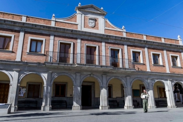 Fachada del Ayuntamiento de Albolote (AYTO. ALBOLOTE) 