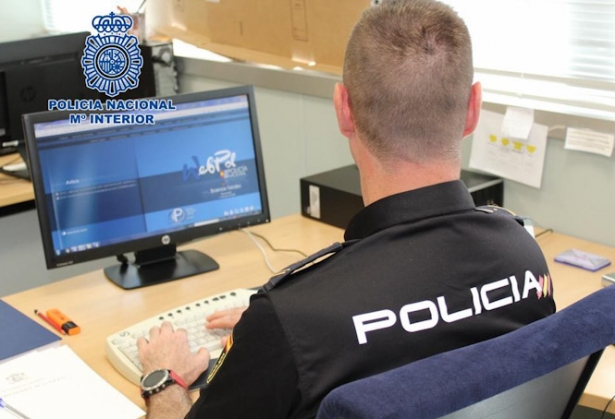 Agente de la Policía Nacional (POLICÍA NACIONAL) Agente de la Policía Nacional (POLICÍA NACIONAL)