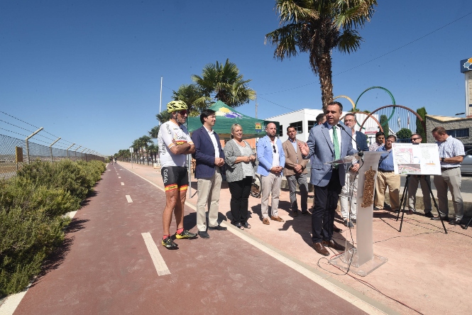 Imagen de la visita al perímetro de la base aérea (DIPGRA)
