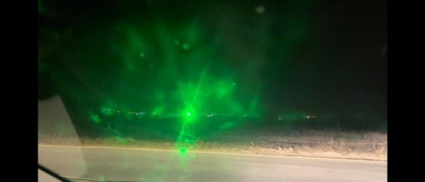Láser verde con el que el denunciado sorprendía a coches y aviones (POLICÍA LOCAL) Láser verde con el que el denunciado sorprendía a coches y aviones (POLICÍA LOCAL)