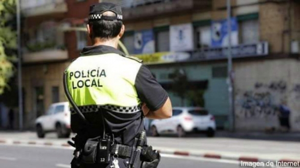 Policía local de Íllora velando por la seguridad (POLICÍA LOCAL ÍLLORA) Policía local de Íllora velando por la seguridad (POLICÍA LOCAL ÍLLORA)