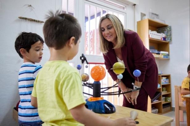 Marifrán Carazo visita una Escuela Infantil (AYTO. GRANADA) 