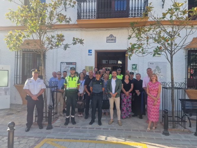 Presentación del dispositivo de seguridad por la roemria del Cristo del Paño (AYTO. MOCLIN)