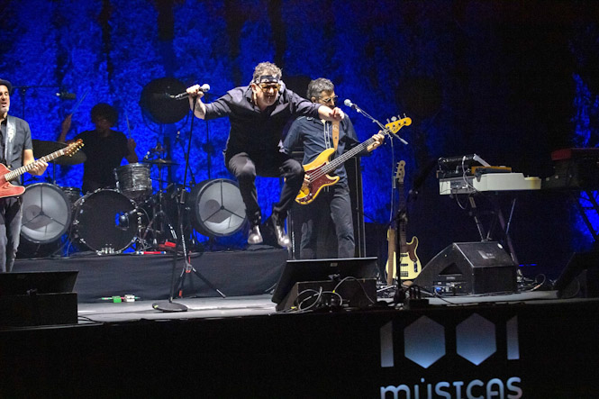 Concierto de Andrés Calamaro (1001 MUSICAS)