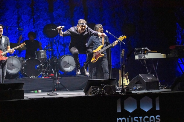 Concierto de Andrés Calamaro (1001 MUSICAS)