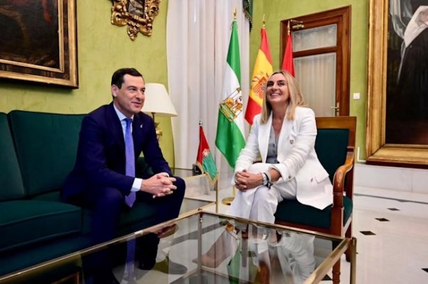 Visita de Juanma Moreno al Ayuntamiento de Granada (AYTO. GRANADA l