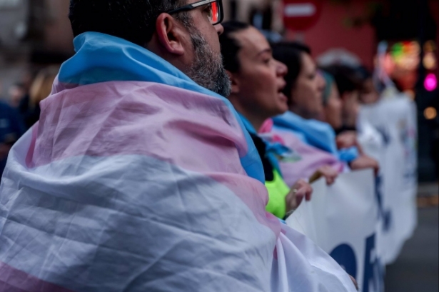 Varias personas marchan en una manifestación por la Ley Trans (RICARDO RUBIO - EUROPA PRESS) 