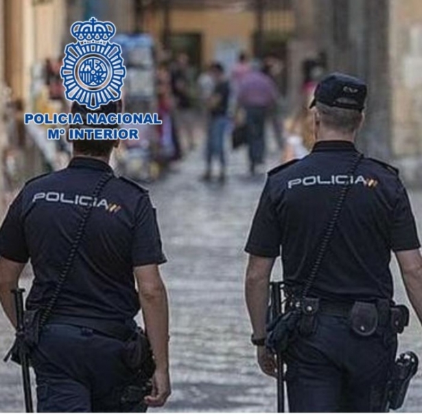 Agentes de la Policía Nacional (POLICIA NACIONAL) Agentes de la Policía Nacional (POLICIA NACIONAL)