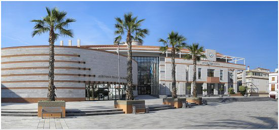 Fachada del ayuntamiento de Salobreña (AYTO. SALOBREÑA)