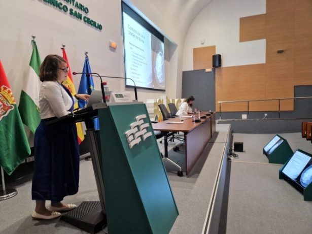 La Doctora Teresa Fernández Atril (HUSC)