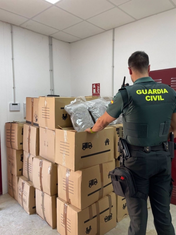 Agente de la Guardia Civil. (GUARDIA CIVIL) Agente de la Guardia Civil. (GUARDIA CIVIL)