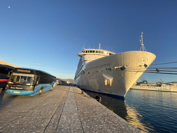 Seven Seas Navigator (PUERTO)