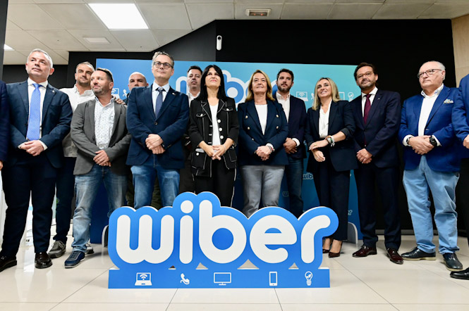 Inauguración de la tienda Wiber (AYTO. GRANADA)