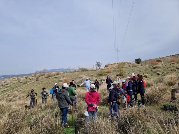 Emasagra renueva su alianza con la asociación `Huella verde`  (EMASAGRA)
