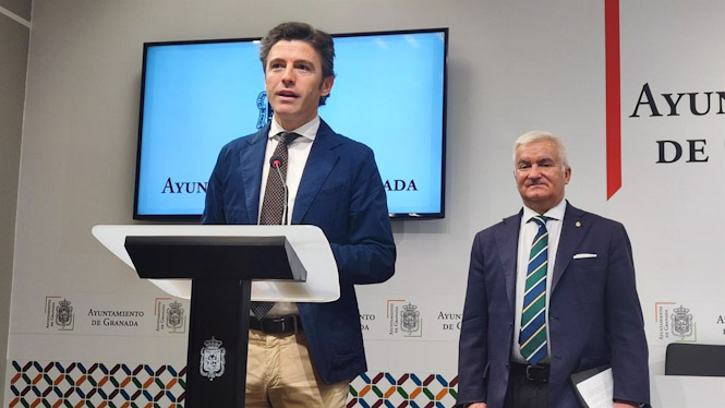 El portavoz del gobierno local en el Ayuntamiento de Granada, Jorge Saavedra, ofrece rueda de prensa (AYUNTAMIENTO DE GRANADA)