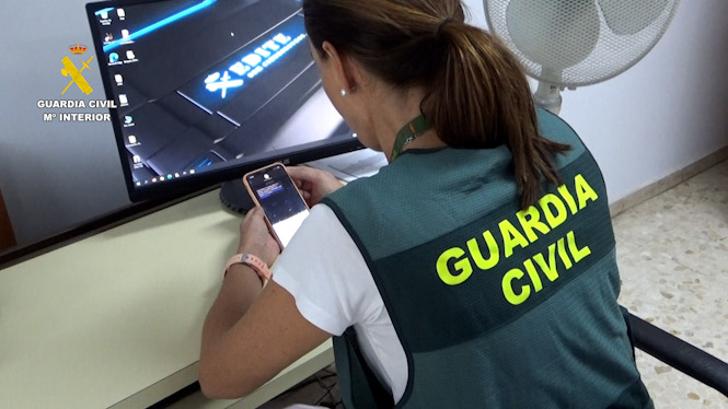 Agente de la Guardia civil (GUARDIA CIVIL)