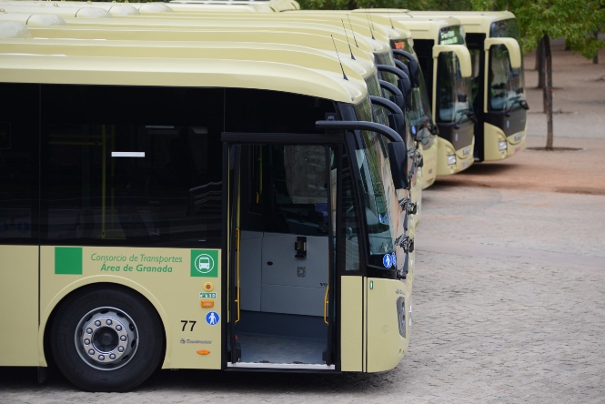 Imagend e recurso de autobuses metropolitanos (JUNTA)