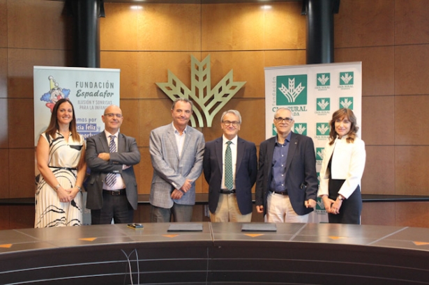 Firma del convenio (CAJA RURAL)