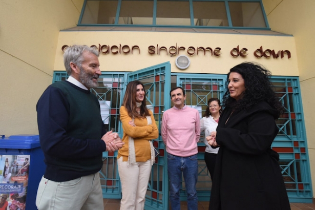 Imagen de la visita a la Asociación Síndrome de Down (DIPGRA)