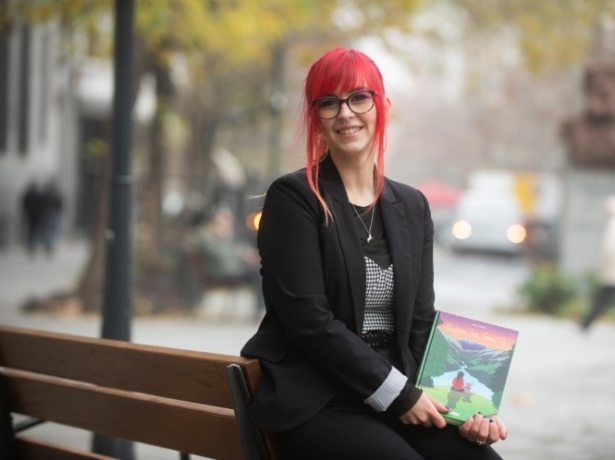 Sara Jotabé, autora del Cartel de la 28 edición del Salón del Cómic (CÓMIC GRANADA) Sara Jotabé, autora del Cartel de la 28 edición del Salón del Cómic (CÓMIC GRANADA)