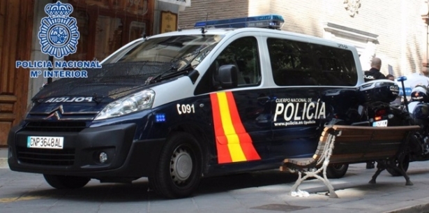 Furgón de la Policía Nacional (POLICÍA NACIONAL) Furgón de la Policía Nacional (POLICÍA NACIONAL)