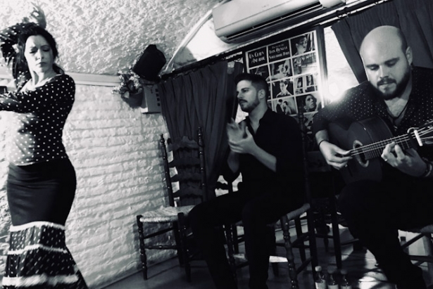 María Bertos junto a Iván Centenillo (LA OFICINA DE LOS DESEOS) María Bertos junto a Iván Centenillo (LA OFICINA DE LOS DESEOS)