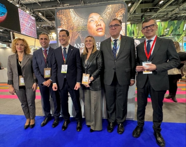 Juanma Moreno con la, delegación granadina en World Travel Market (DIPGRA) Juanma Moreno con la, delegación granadina en World Travel Market (DIPGRA)