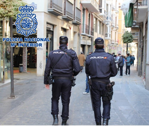 Agentes de la Policía Nacional (POLICÍA NACIONAL)