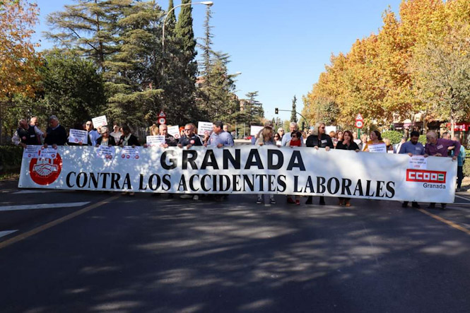 Concentración contra los accidentes laborales CRISTIAN FERNÁNDEZ)