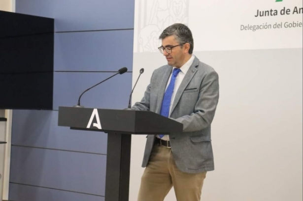 el delegado territorial de Empleo, Empresa y Trabajo Autónomo de la Junta de Andalucía en Granada, José Javier Martín Cañizares (CRISTIAN FERNÁNDEZ) 