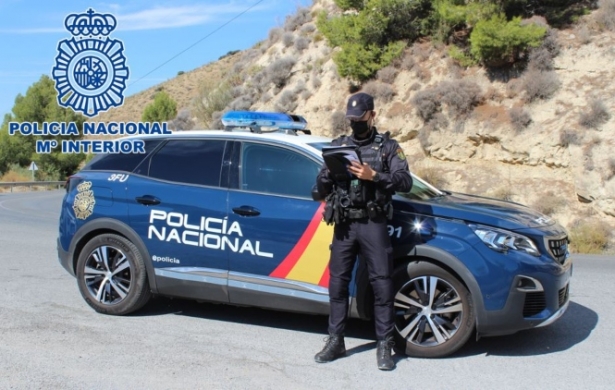 Agente de la Policía Nacional (POLICÍA NACIONAL) Agente de la Policía Nacional (POLICÍA NACIONAL)