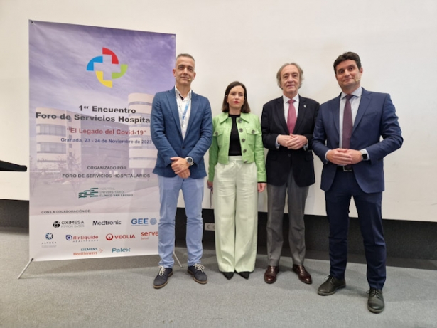 El Delegado de Salud ha acudido al foro (HUSC)