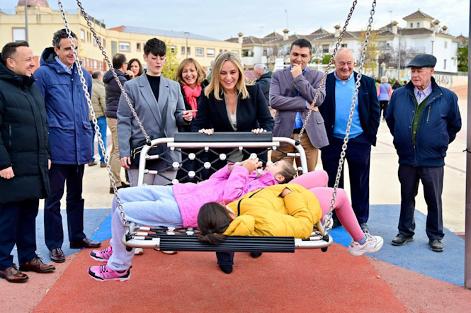 Zona de juego inclusiva (AYTO. GRANADA)