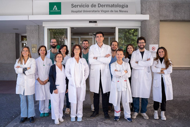El Hospital Virgen de las Nieves, premiado por la excelencia de Dermatología en los Best In Class (JUNTA DE ANDALUCÍA)