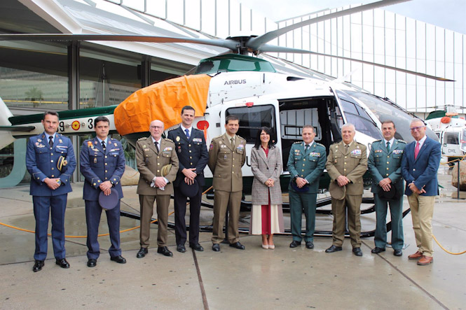 Exposición sobre el Servicio Aéreo de la Guardia Civil (GUARDIA CIVIL)
