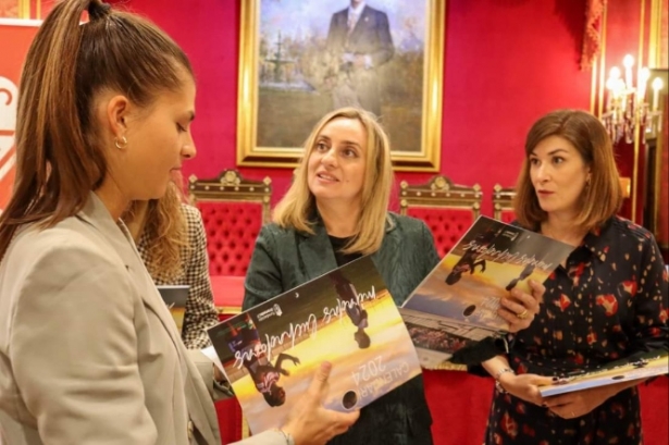 Presentación del calendario solidario de Mírame (CRISTIAN FERNÁNDEZ) 