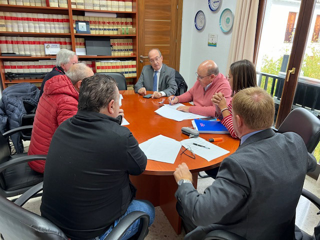 Firma del convenio (AYTO. GÜEJAR SIERRA)