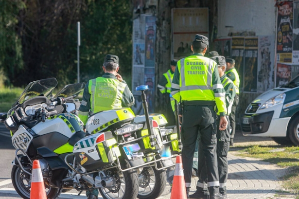 Agente de la Guardia Civil de Tráfico (RICARDO RUBIO - EUROPA PRESS) Agente de la Guardia Civil de Tráfico (RICARDO RUBIO - EUROPA PRESS)