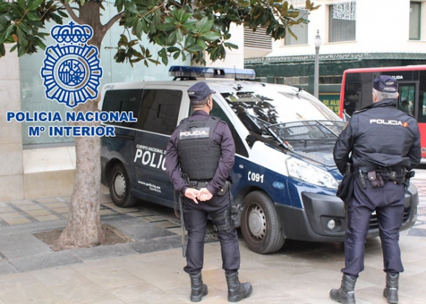 Agente de la Policía Nacional (POLICÍA NACIONAL) Agente de la Policía Nacional (POLICÍA NACIONAL)