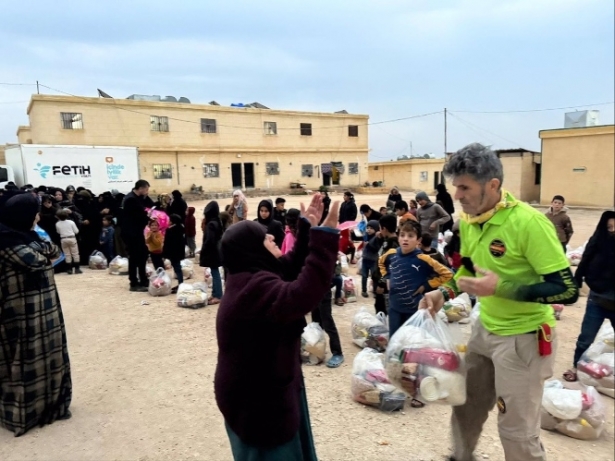 Guardias Civiles Solidarios entrega 15 toneladas de ayuda en zonas de Siria devastadas por los terremotos (ASOCIACIÓN GUARDIAS CIVILES SOLIDARIOS) Guardias Civiles Solidarios entrega 15 toneladas de ayuda en zonas de Siria devastadas por los terremotos (ASOCIACIÓN GUARDIAS CIVILES SOLIDARIOS)