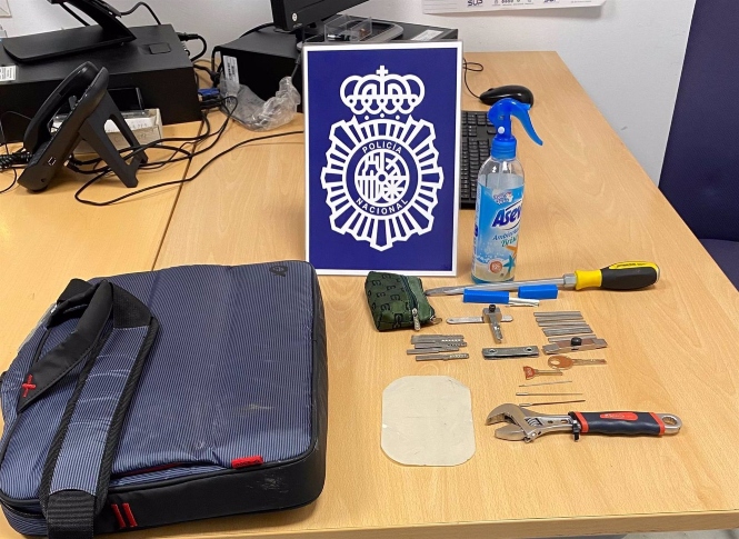 Efectos intervenidos tras las detenciones por robos (POLICÍA NACIONAL)