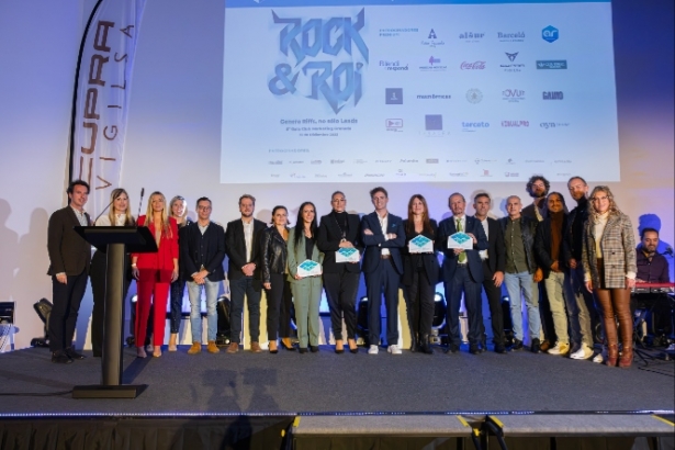 Foto de familia de los galardonados (CLUB DE MARKETING) 