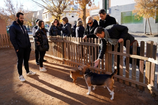 Visita a la zona canina (PSOE) 
