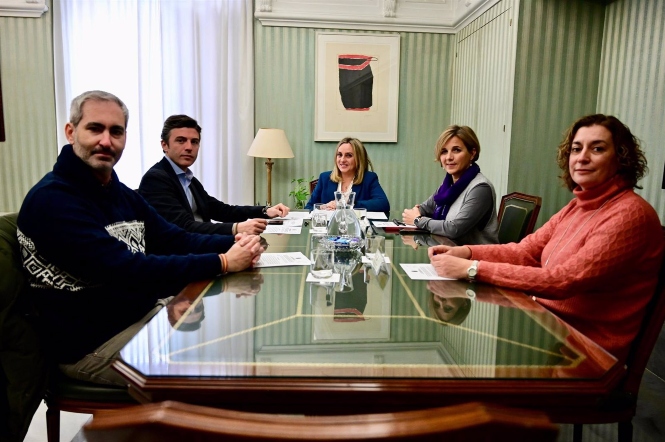 Reunión del Ayuntamiento de Granada con el SUP (AYUNTAMIENTO)