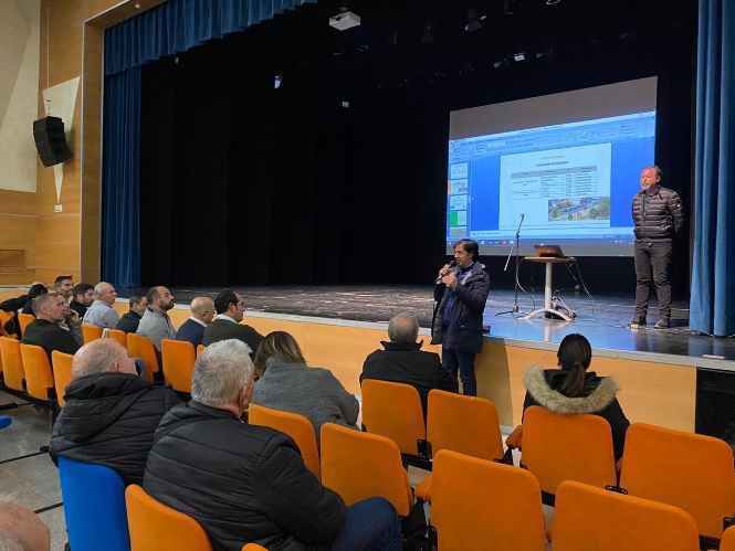 Reunión celebrada en CHurriana de la Vega (JUNTA)