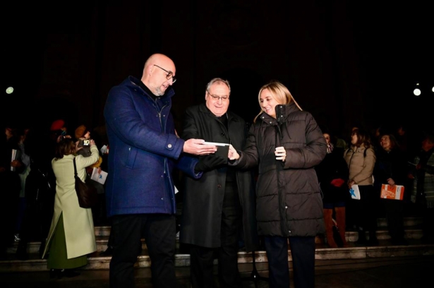 Encendido de la nueva iluminación exterior de la catedral (AYTO. GRANADA)