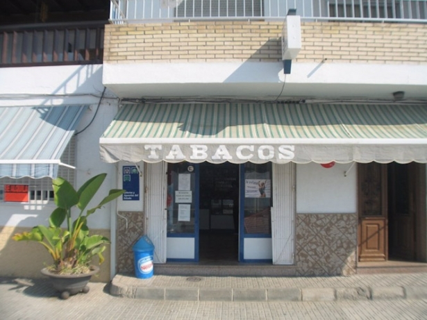 Estanco de La Mamola, en imagen de archivo (LOTERÍAS Y APUESTAS DEL ESTADO)