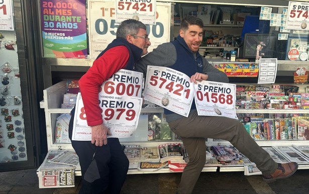 El 57.421 también se ha vendido en el Kiosco Chalo de la capital (CRISTIAN FERNÁNDEZ)