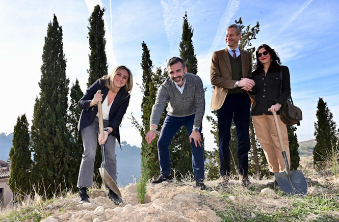 Imagen de la plantación de árboles (AYTO. GRANADA)