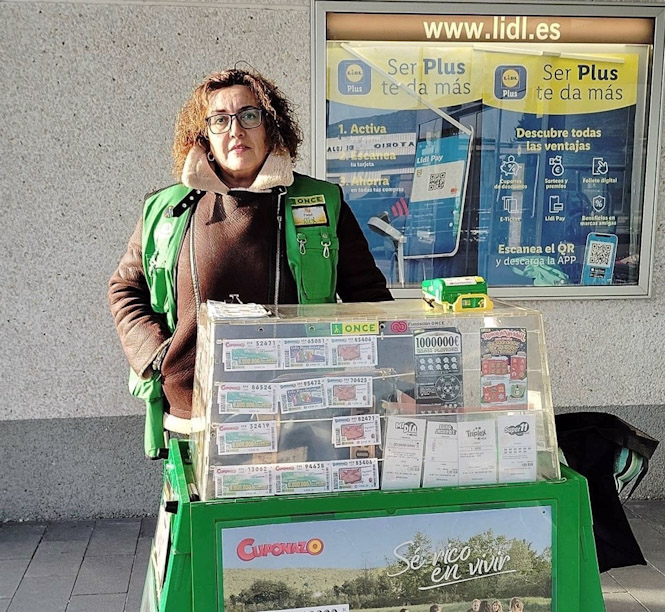 Francisca Muñoz, afiliada a la ONCE y vendedora desde 2013 (ONCE)